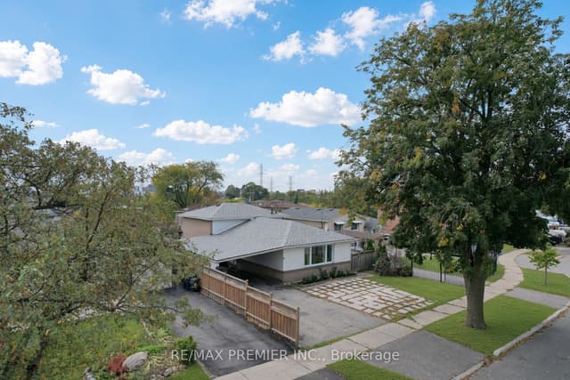 Detached at 7 Artech Court, Toronto, ON M3N 1R3, Toronto W05