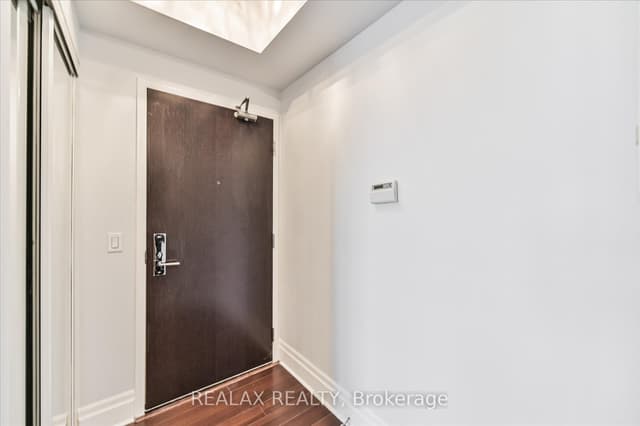 Condo Apartment at 131 Upper Duke Crescent 801, Markham, ON L6G 0C9