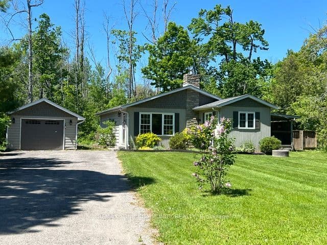Detached at 3816 30th Side Road, Innisfil, ON L9S 2Y4