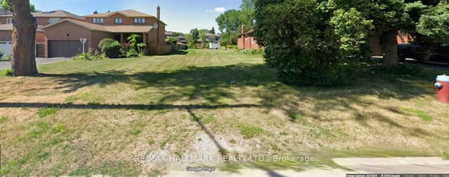 Vacant Land at 104 Oak Avenue, Richmond Hill, ON L4C 6R7