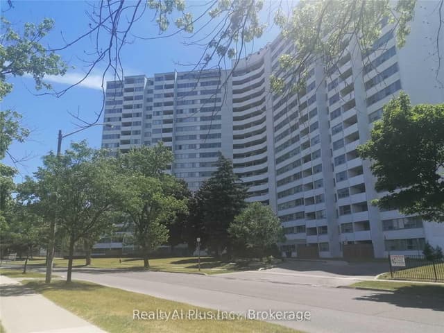 Condo Apartment at 530 Lolita Gardens 1210, Mississauga, ON L5A 3T2