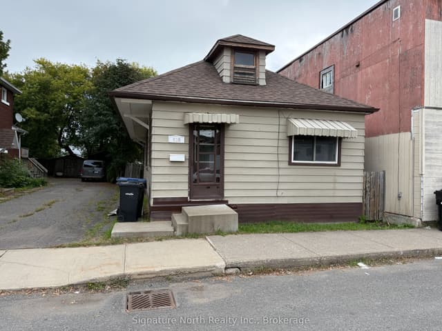 Detached at 618 Mctavish Street, Thunder Bay, ON P7C 3C6