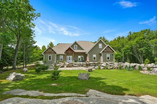 Detached at 9 George Hunt Memorial Drive, McDougall, ON P2A 2W9