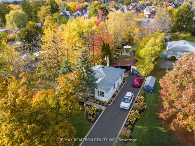 Detached at 162 Weldrick Road W, Richmond Hill, ON L4C 3V1
