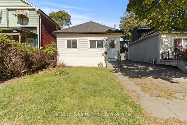 Detached at 29 Biggar Avenue, Hamilton, ON L8L 3Z3