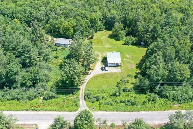 Detached at 1028 Medora Lake Road, Muskoka Lakes, ON P0B 1J0