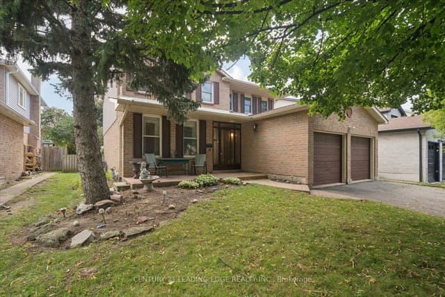 Detached at 3074 Tours Road, Mississauga, ON L5N 3J2