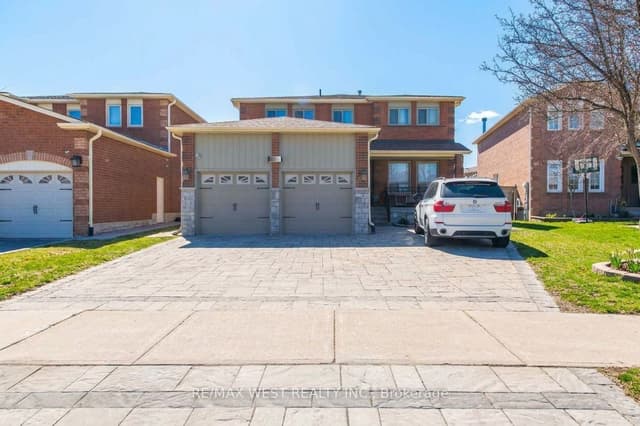 Detached at 131 Bernard Avenue Bsmt, Richmond Hill, ON L4C 9Z6