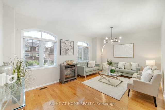 Semi-Detached at 3388 Southwick Street, Mississauga, ON L5M 7L5