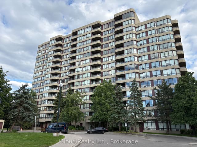 Condo Apartment at 91 Townsgate Drive 710, Vaughan, ON L4J 8E8