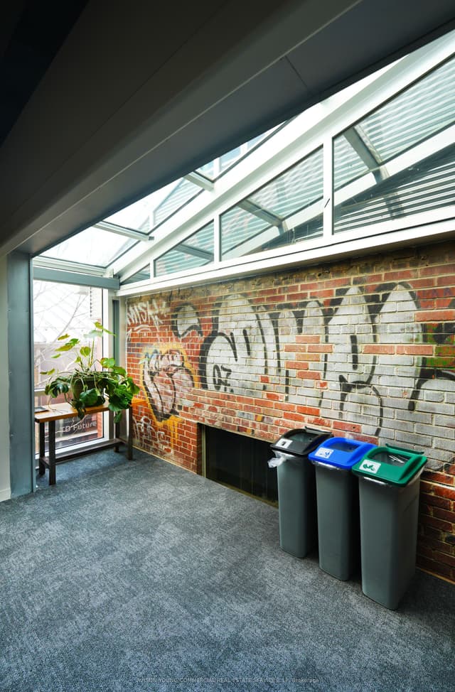Office at 550 Bayview Avenue W 200, Toronto, ON M4W 3X8, Toronto C11