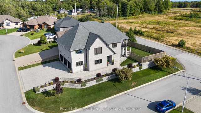 Detached at 5 ZEPHYR Heights, North Bay, ON P1B 8G2