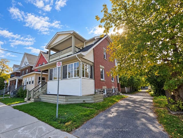 Detached at 663 Ferguson Street, North Bay, ON P1B 1X7