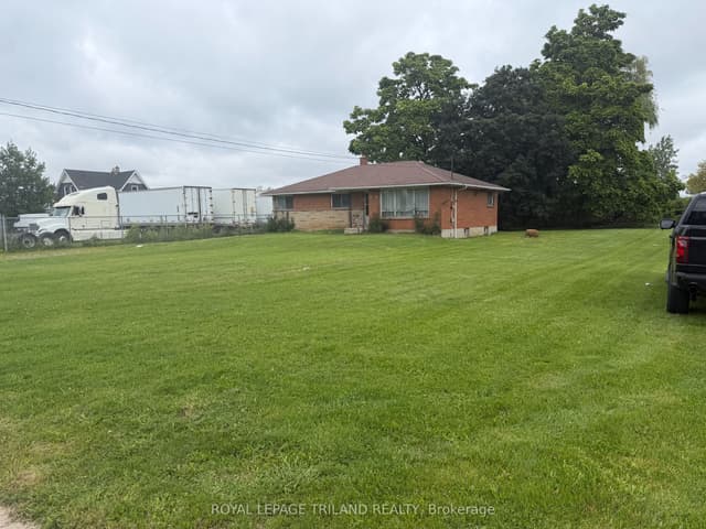 Detached at 1780 GORE Road, London East, ON N5W 6B8