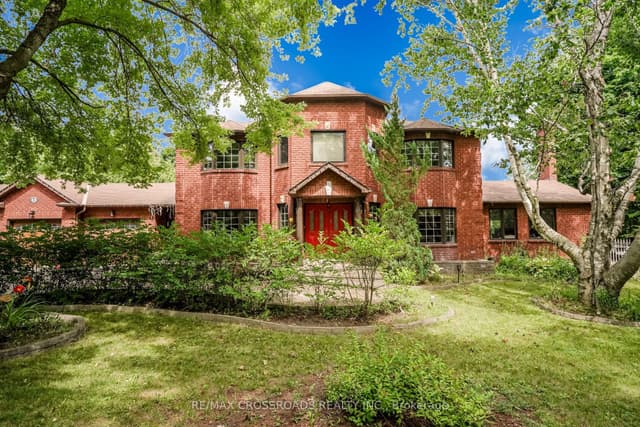 Detached at 18 Hill Top Trail E, Whitchurch-Stouffville, ON L4A 7X4