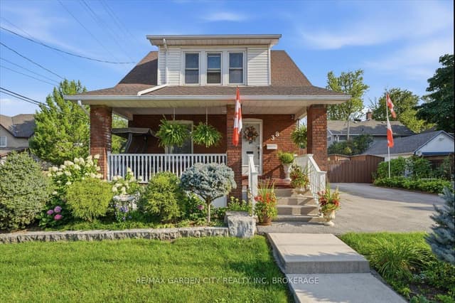 Detached at 38 FITCH Street, Welland, ON L3C 4V2