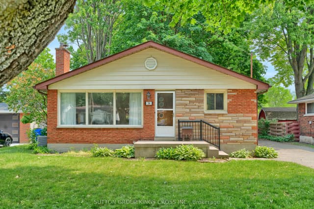 Detached at 34 Hillcrest Avenue, Chatham-Kent, ON N7M 4E7