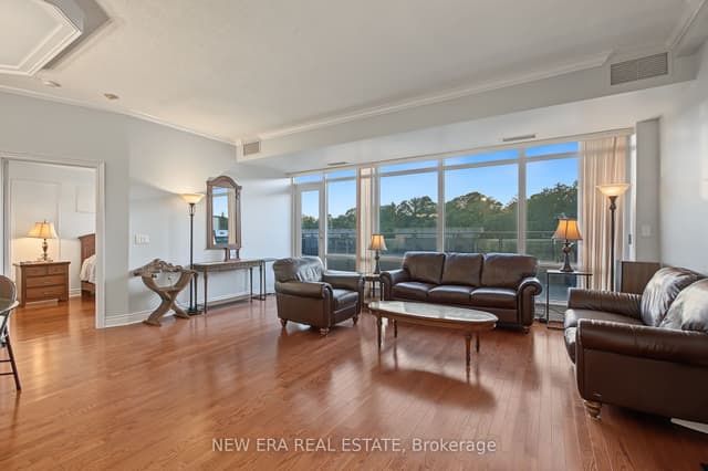 Condo Apartment at 8201 Islington Avenue PH20, Vaughan, ON L4L 9S6