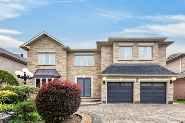 Detached at 67 Black Walnut Crescent, Richmond Hill, ON L4B 3S3