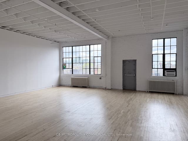 Office at 688 Richmond Street W 403, Toronto, ON M6J 1C5, Toronto C01