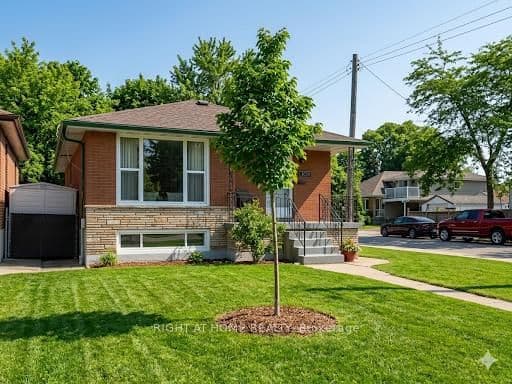 Detached at 1224 Dunsmure Road, Hamilton, ON L8H 1L6