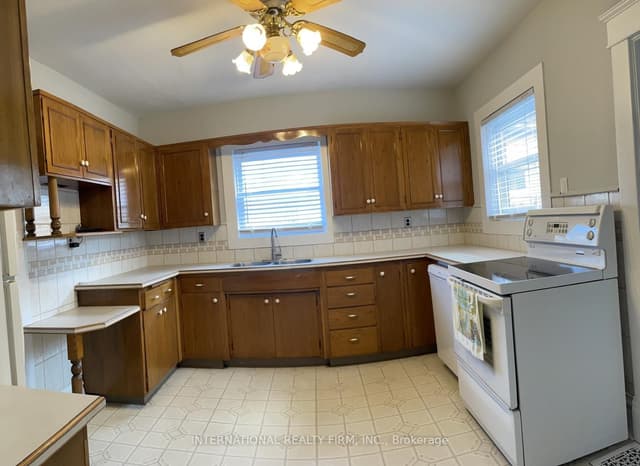 Detached at 120 St Andrews Street, Cambridge, ON N1S 1M9