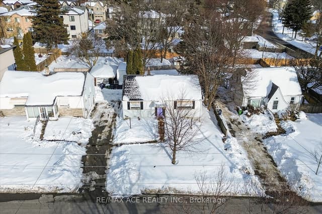 Detached at 75 Brooklawn Avenue, Toronto, ON M1M 2P7, Toronto E08