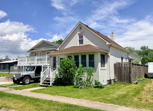 Detached at 19 Santone Avenue, Welland, ON L3C 2J5