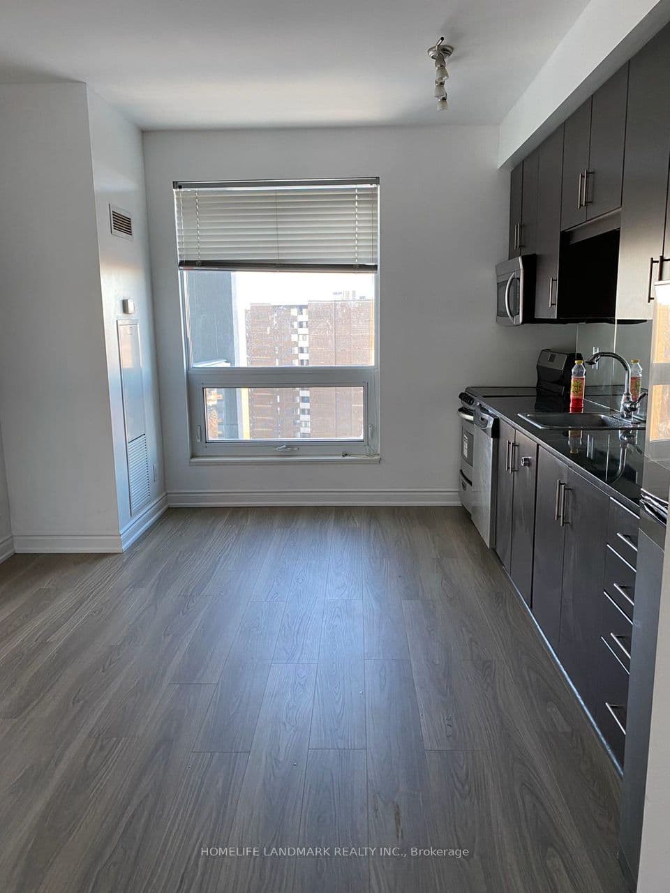 Suite 1904 · Floor 19, Unit 1904 · 30 Herons Hill Way