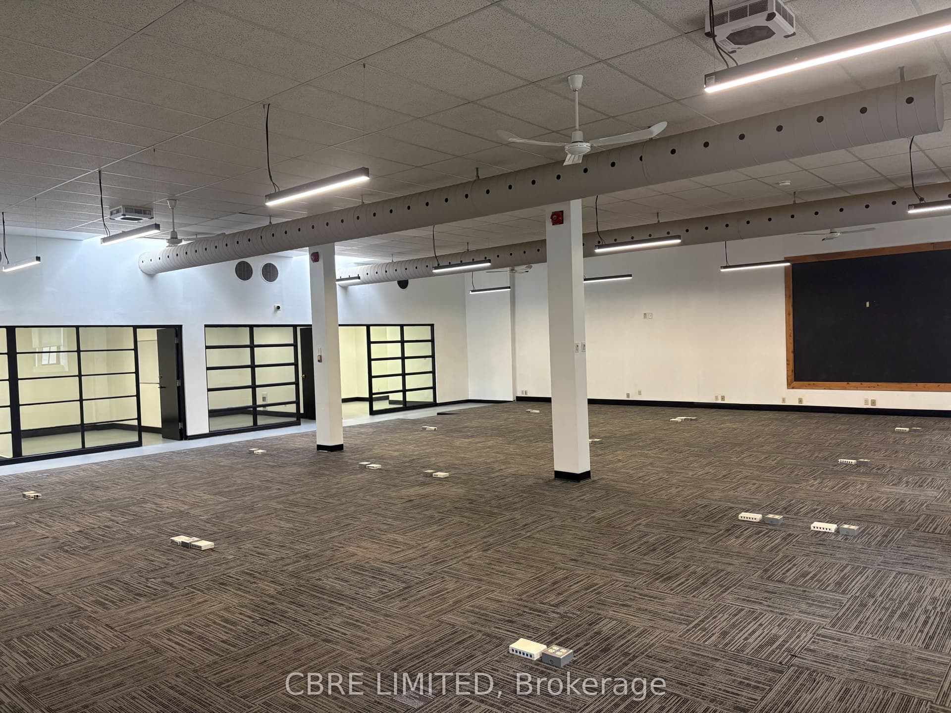 Unit 400, Unit 400 · 100 Front St E