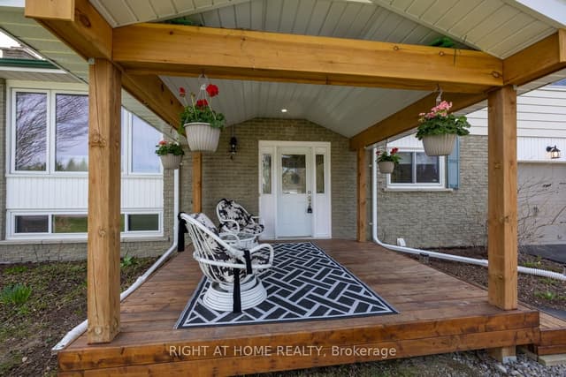 Detached at 17 Crestview Avenue, Scugog, ON L0B 1B0