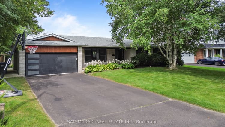 1357 Saginaw Crescent