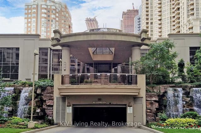Condo Apartment at 3880 Duke of York Boulevard 1718, Mississauga, ON L5B 4M7