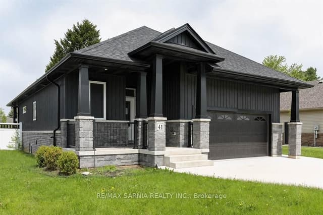 Detached at 41 Sleepy Meadow Drive W, Chatham-Kent, ON N0P 1A0