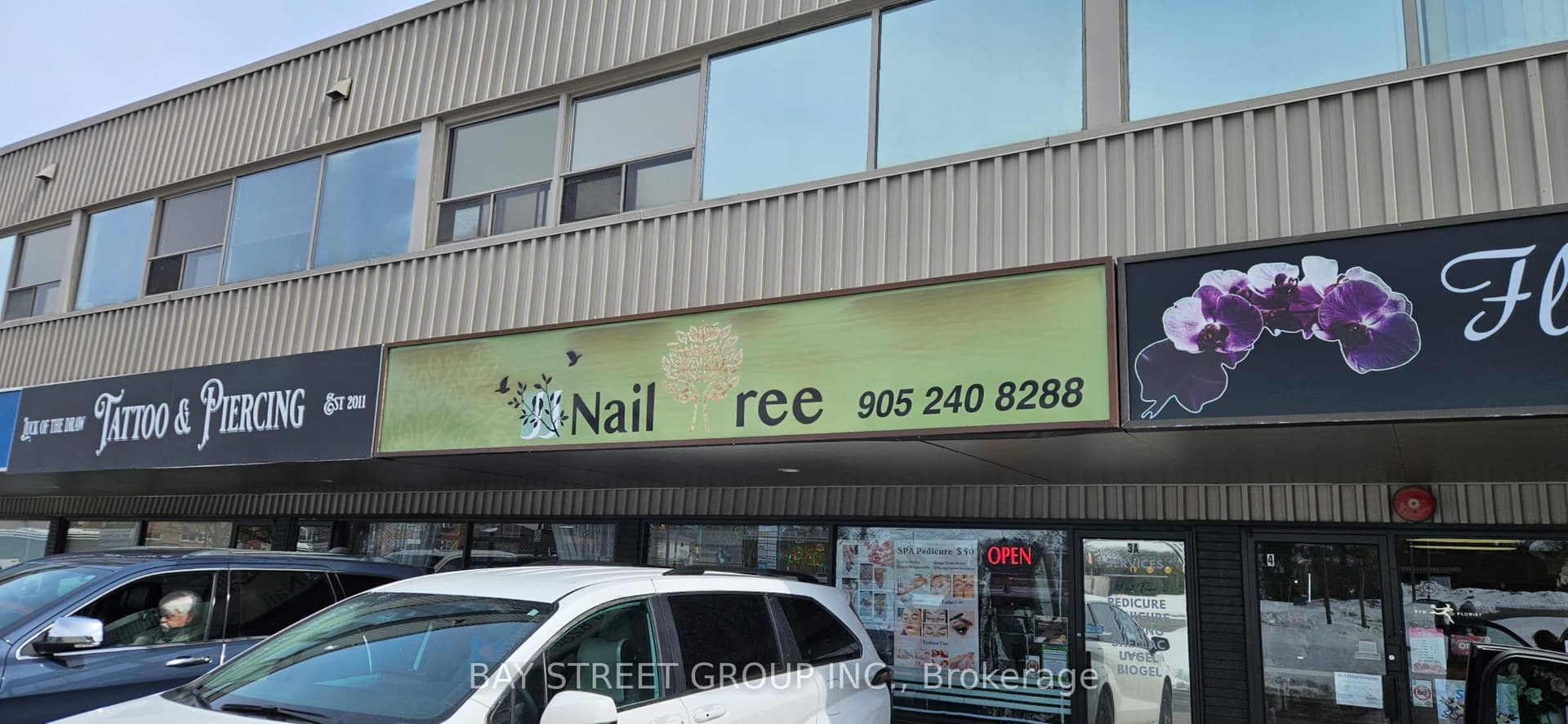 Unit 3A, Unit 3A · 650 King St E