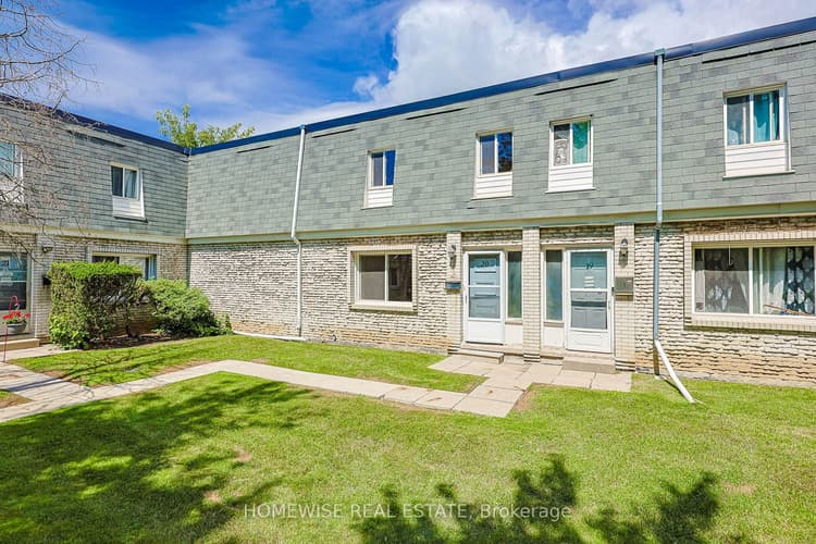 1400 Winding Trail