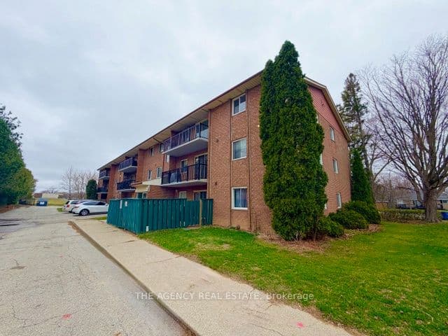 Multiplex at 76 Vanier Drive 307, Chatham-Kent, ON N7L 2T2