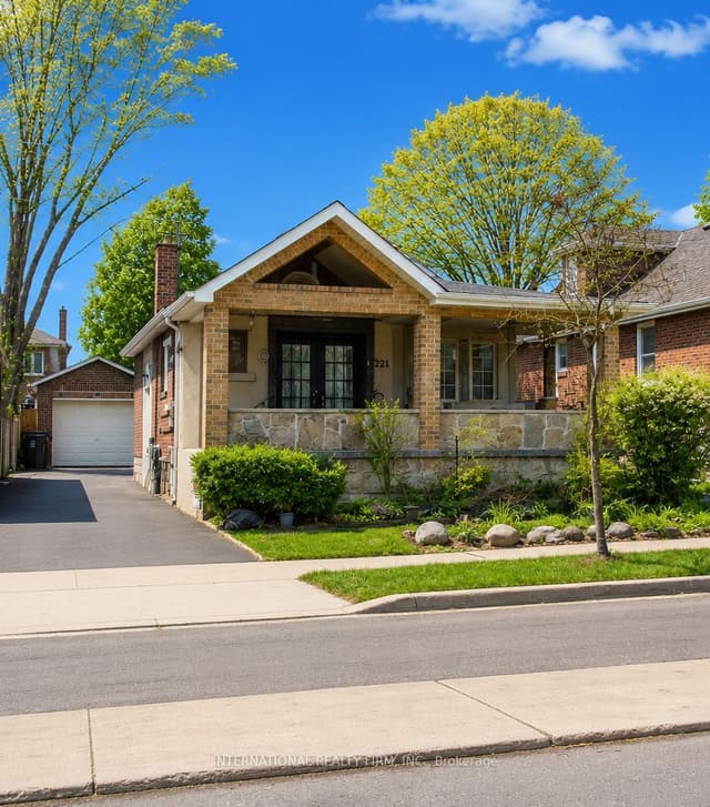 Detached at 221 Church Street, Toronto, ON M9N 1N9, Toronto W04