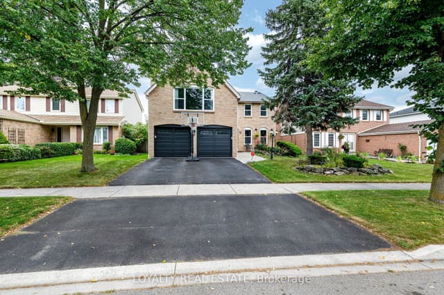 Detached at 52 Newcastle Crescent, Brampton, ON L6S 3Y8
