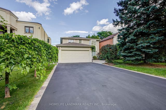 Detached at 37 Maimonides Court, Vaughan, ON L4J 4X8