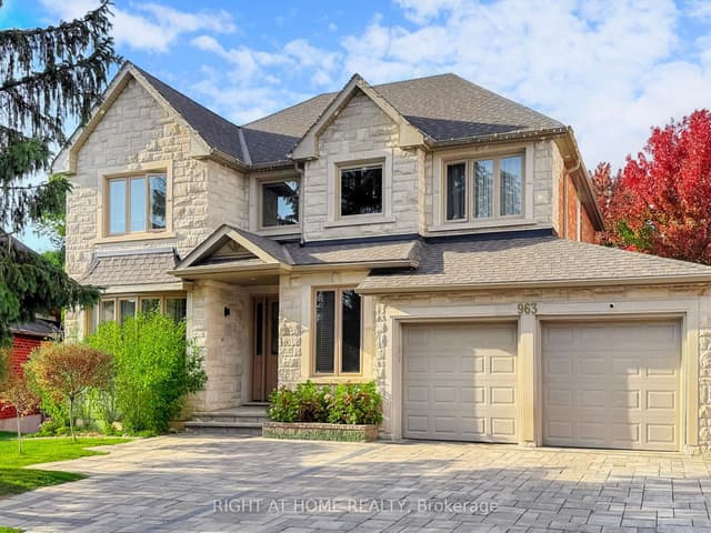 Detached at 963 Northern Prospect Crescent, Newmarket, ON L3X 1N8