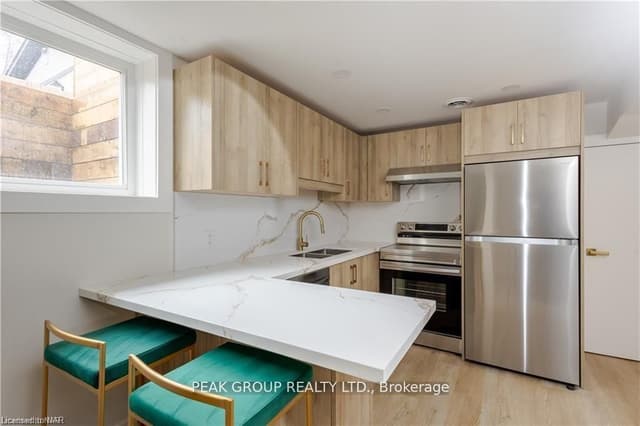 Detached at 43A Grandview Drive Lower, St. Catharines, ON L2M 1B1