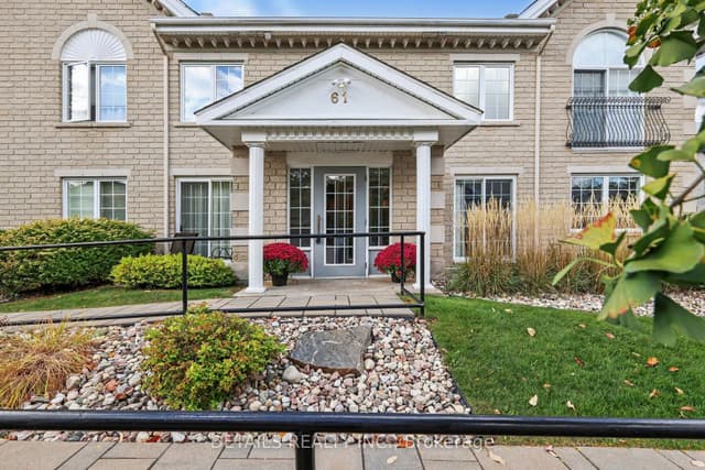 Condo Townhouse at 61 Robson Court 1D, Kanata, ON K2K 2W1
