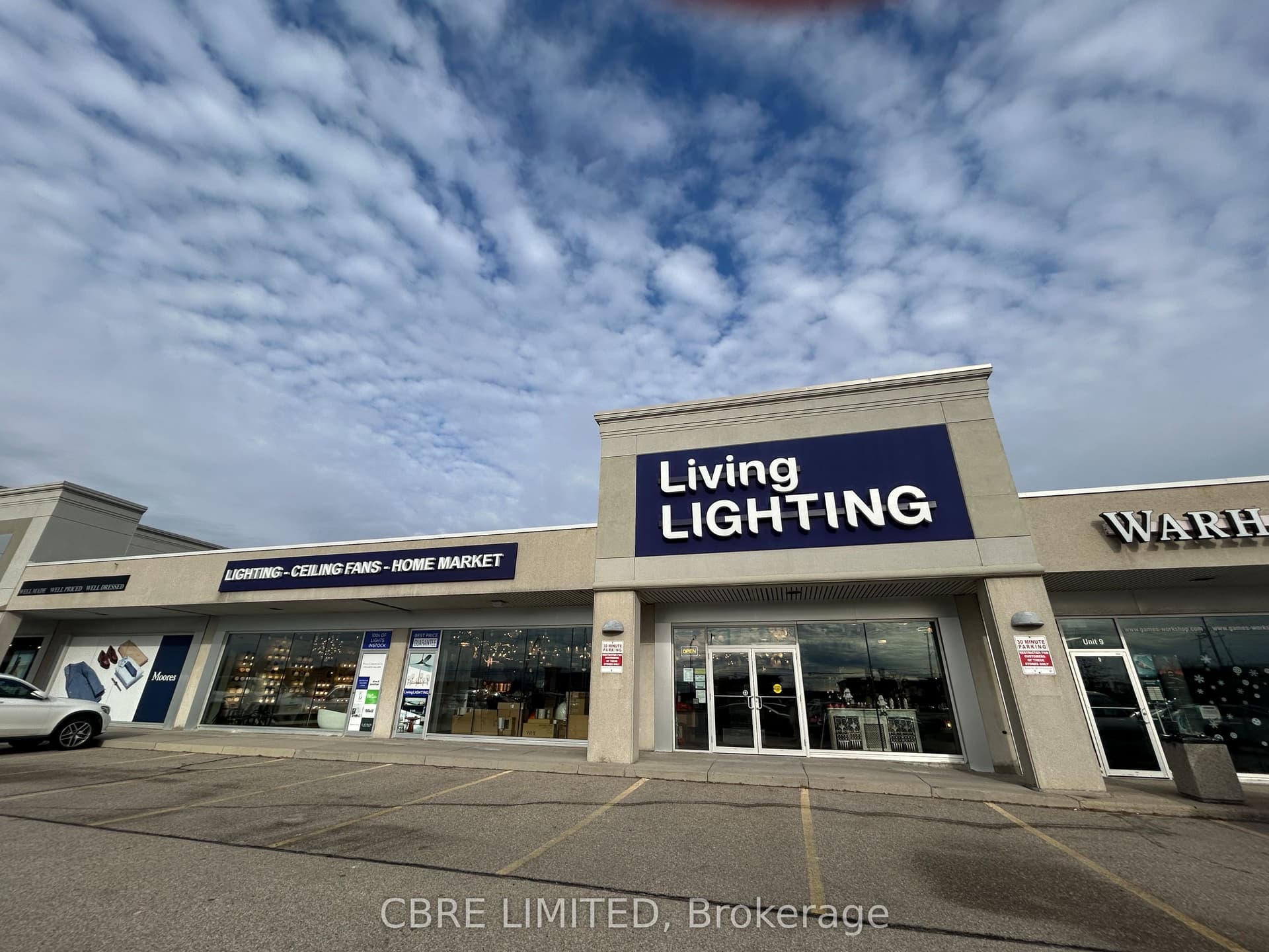 Unit 7 · 500 Fairway Rd S