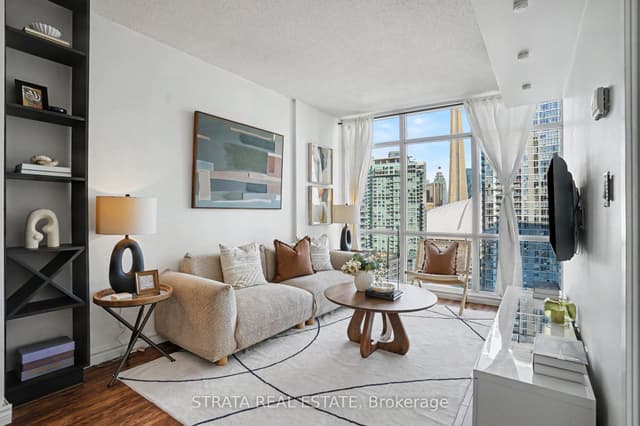 Condo Apartment at 15 Fort York Boulevard 2708, Toronto, ON M5V 3Y4, Toronto C01