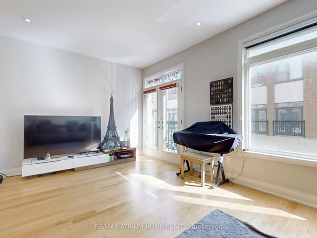 Att/Row/Townhouse at 18 Teasel Way, Markham, ON L3R 1L3