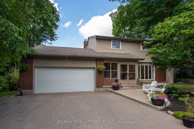 Detached at 51 Murrayhill Court, Kitchener, ON N2E 1N8