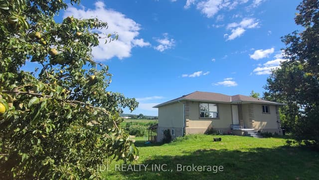 Farm at 2411 Canal Road, Bradford West Gwillimbury, ON L3Z 2A6