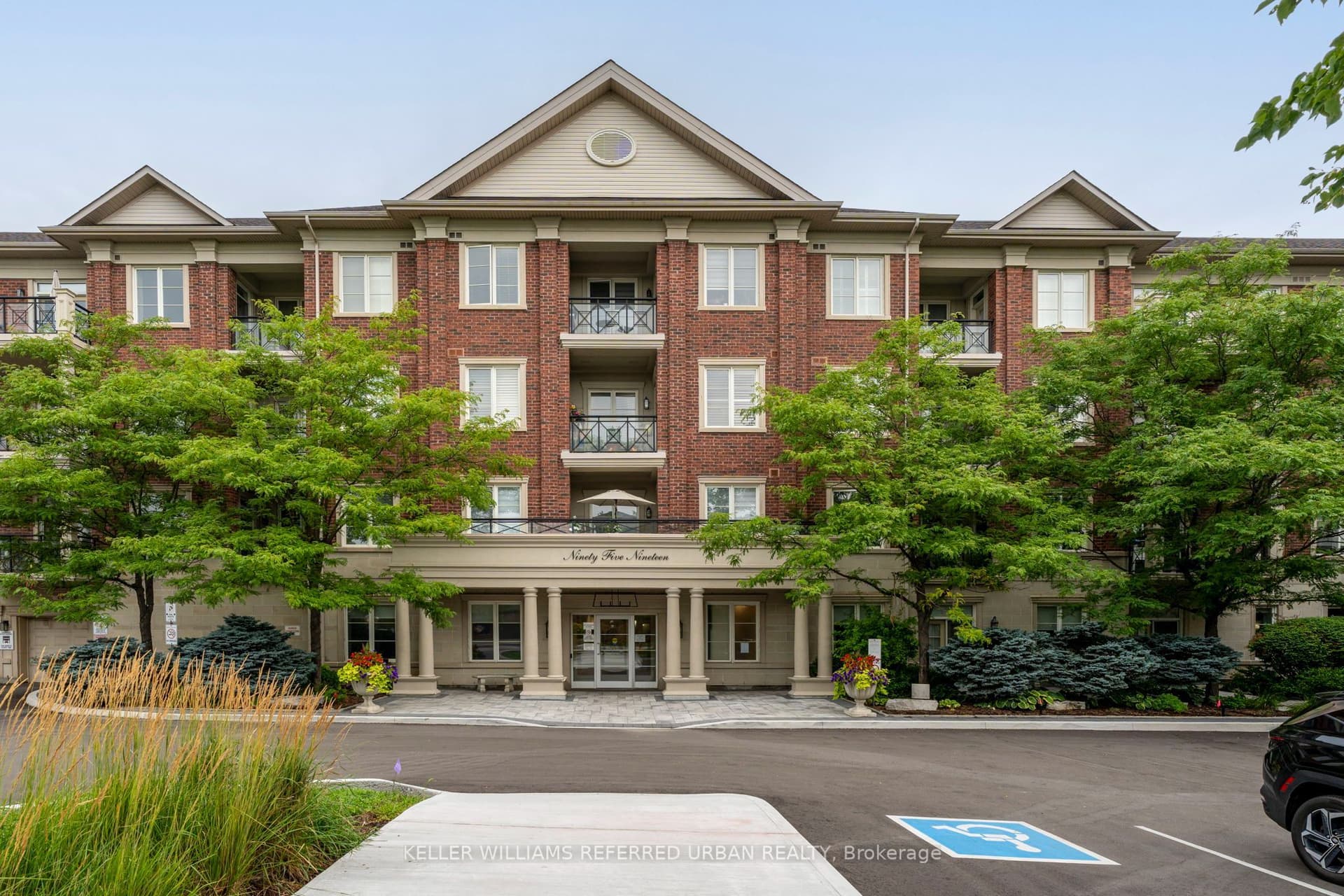 Suite 212 · Floor 2, Unit 212 · 9519 Keele St