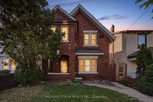 Detached at 84 West Avenue S, Hamilton, ON L8N 2S3